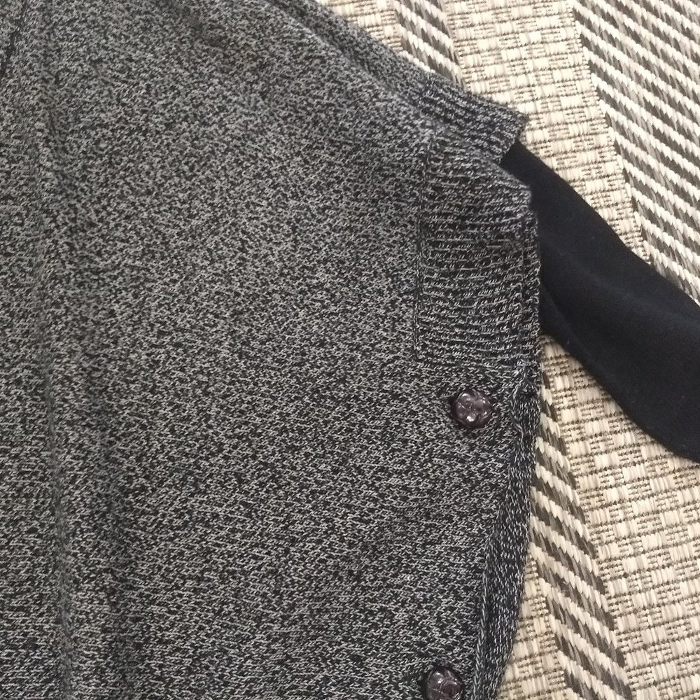 Women's R D Style Sweater Size Medium - Picture 4 of 7